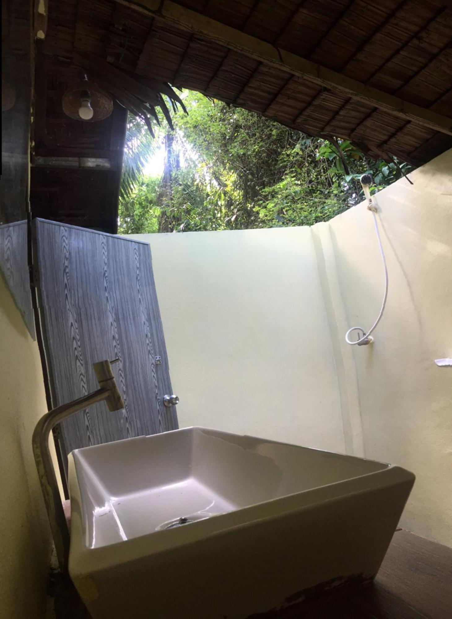 Phayam Garden View Hotell Koh Phayam Rum bild