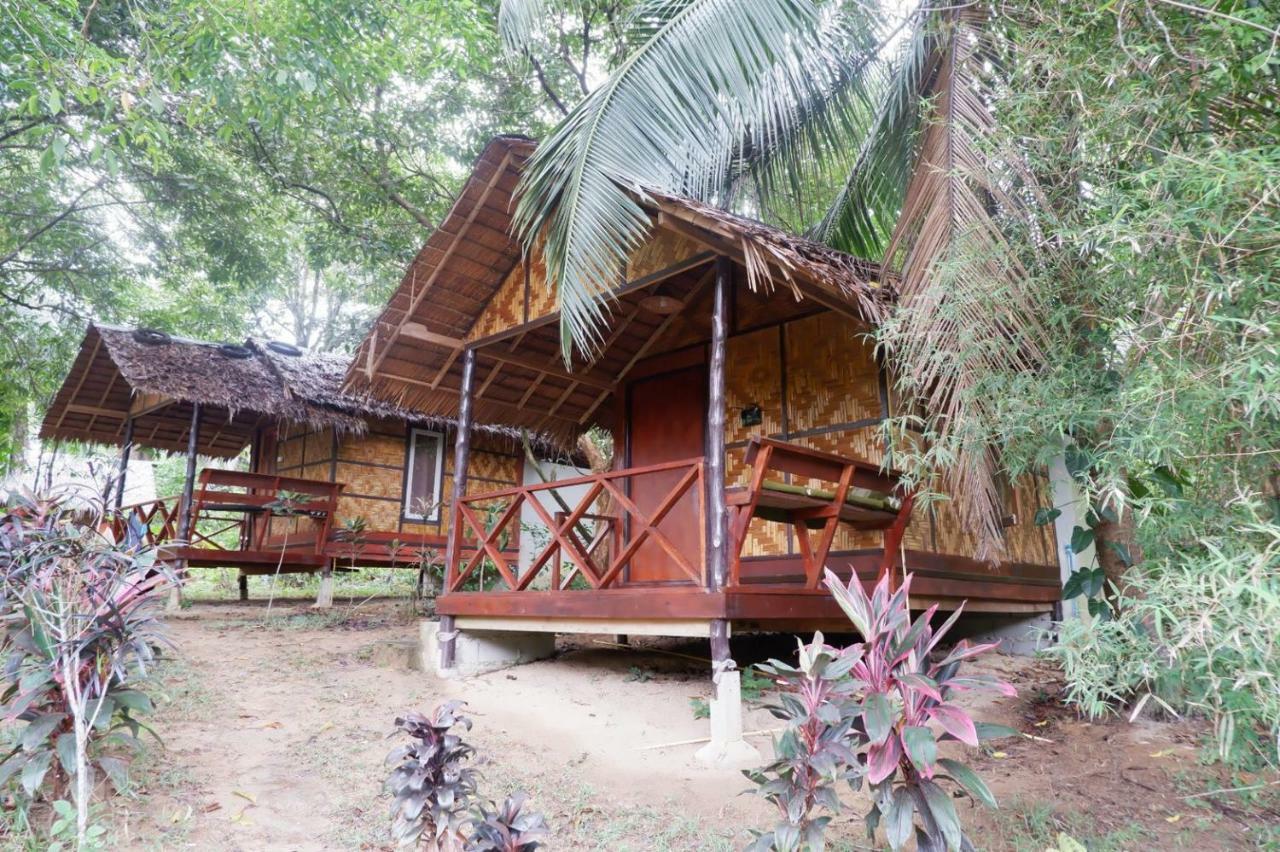 Phayam Garden View Hotell Koh Phayam Exteriör bild