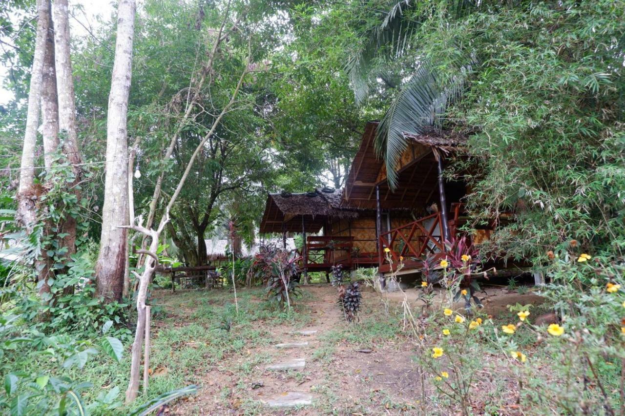 Phayam Garden View Hotell Koh Phayam Exteriör bild