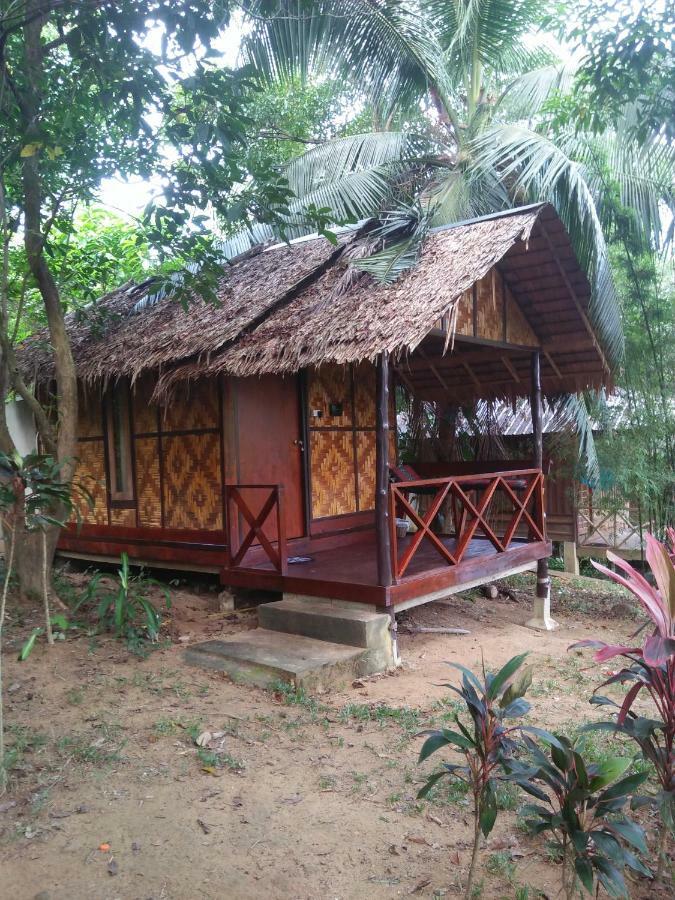 Phayam Garden View Hotell Koh Phayam Exteriör bild